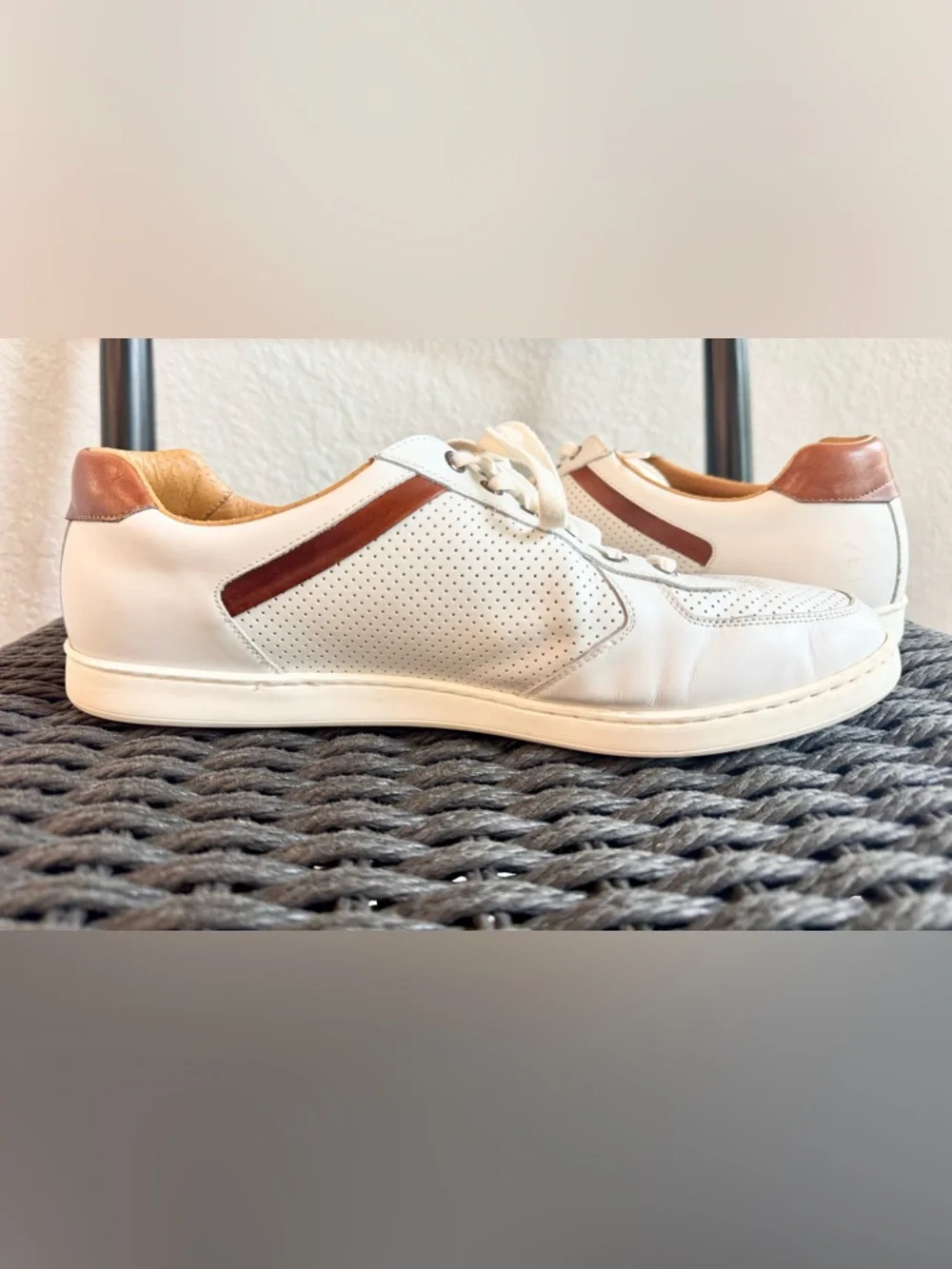 Magnanni Casual Sneakers Shoes White Brown Leather Sneakers Mens Size 11 M - Picture 4 of 8